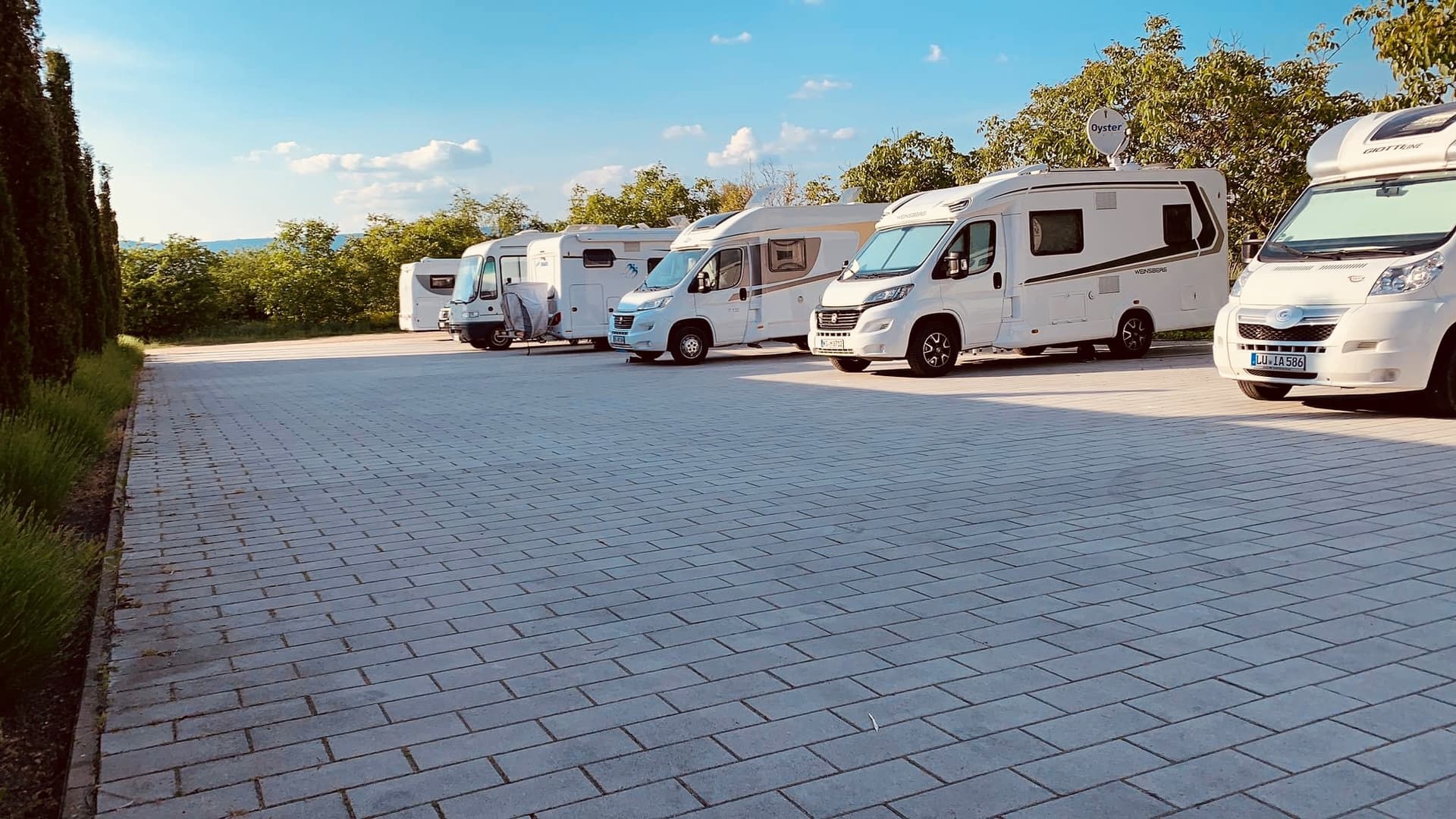 Campingplatz und Wohnmobilstellplatz Weingut Gerharz-Hochthurn
